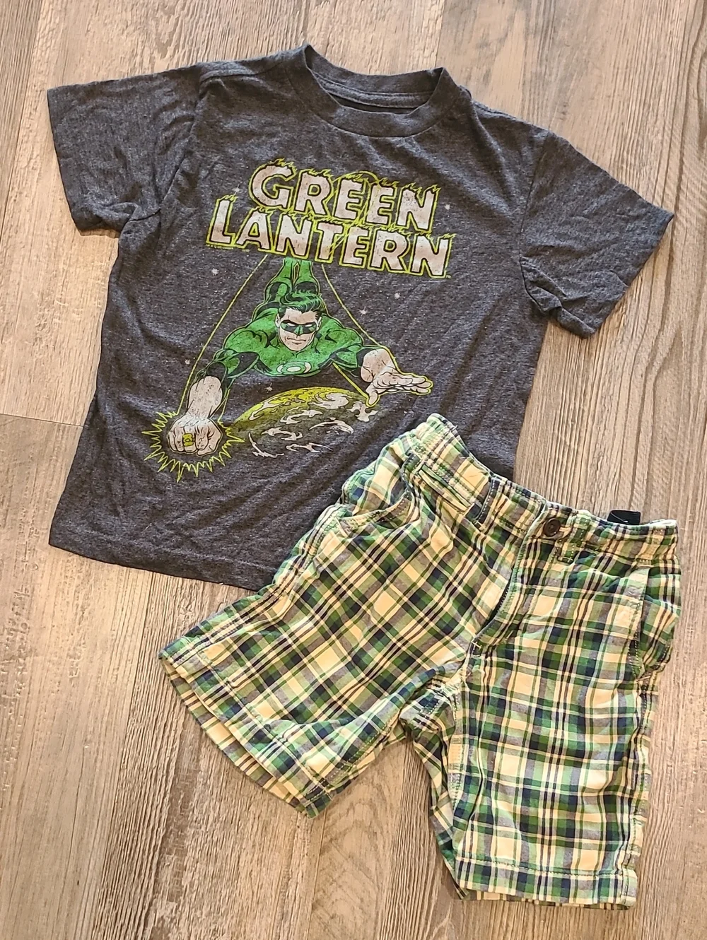 Green Lantern T-Shirt w/ Matching Plaid Shorts Size Small/6